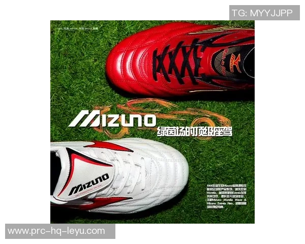 屠龙脚足球鞋助力球员在绿茵场上展现非凡技艺与卓越表现 屠龙脚足球鞋助力球员在绿茵场上展现非凡技艺与卓越表现