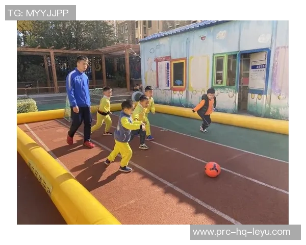 足球是一项11人参与的团队运动,团结协作成就胜利的魅力游戏 足球是一项11人参与的团队运动,团结协作成就胜利的魅力游戏