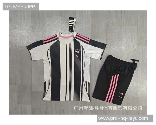 足球球衣球迷版的魅力与文化探讨如何选择适合自己的球迷装备